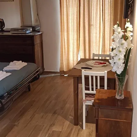 Vinci Guest house *